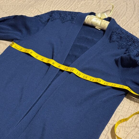 Chico's Women's Navy blue long sleeve open front cardigan with lace trim; size 2 - Picture 4 of 8